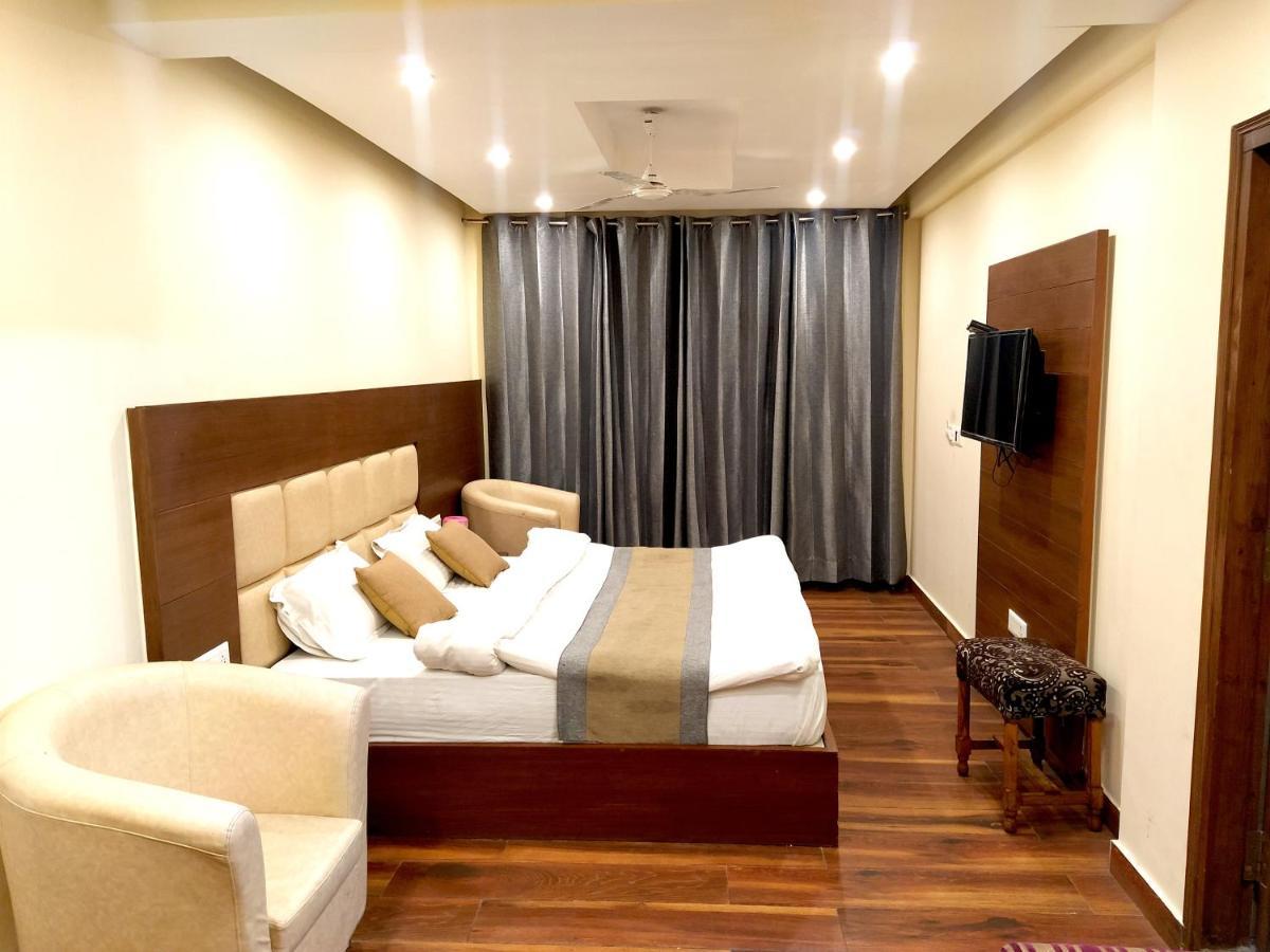 Hotel Samrat, Mussoorie Exteriér fotografie