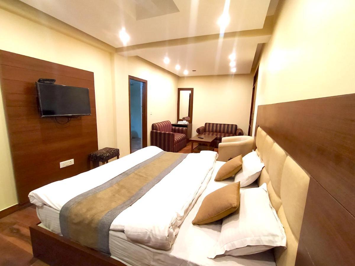 Hotel Samrat, Mussoorie Exteriér fotografie