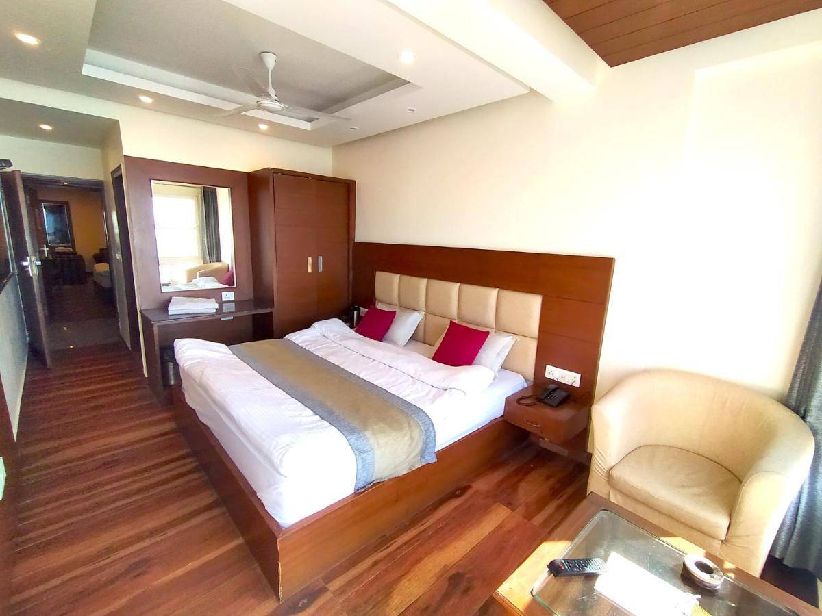 Hotel Samrat, Mussoorie Exteriér fotografie
