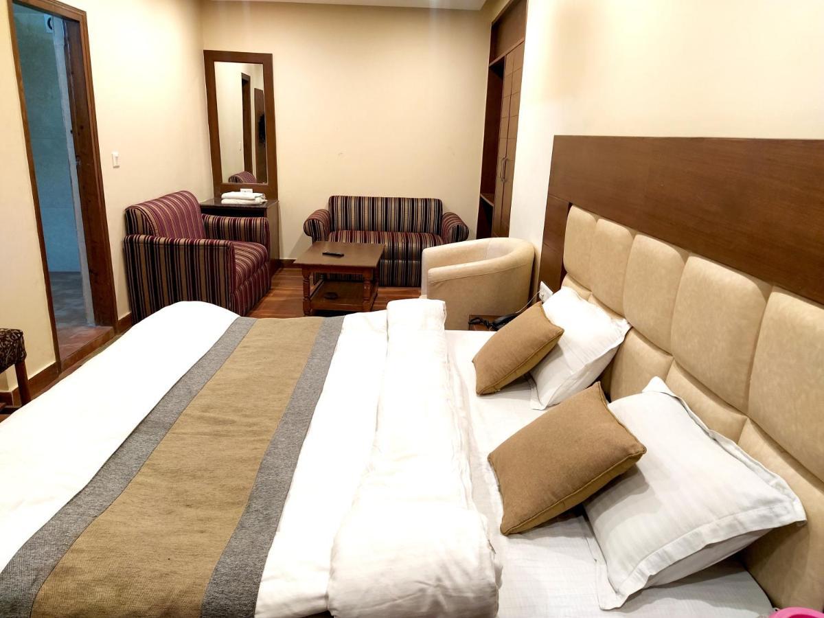 Hotel Samrat, Mussoorie Exteriér fotografie