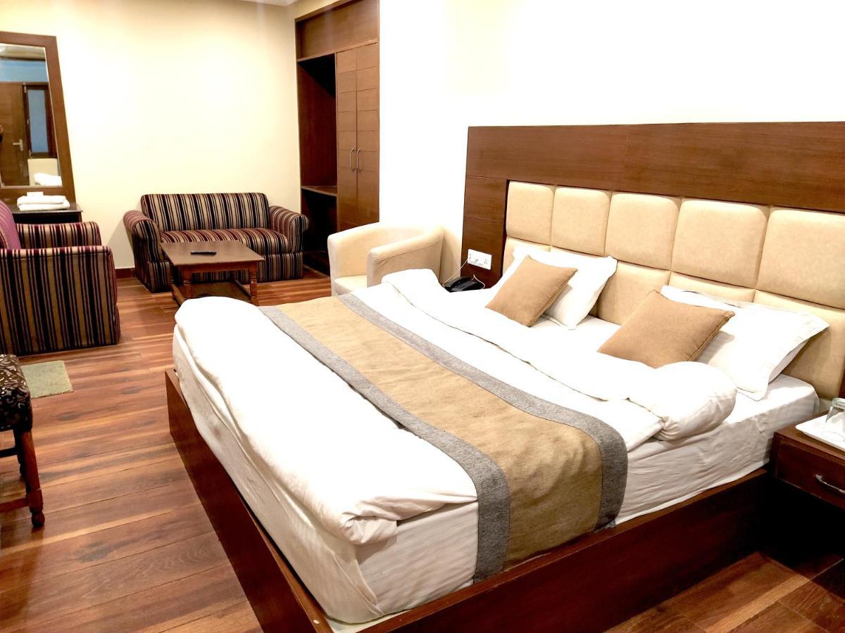 Hotel Samrat, Mussoorie Exteriér fotografie